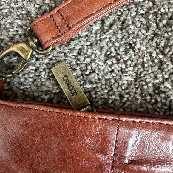 HOBO International Vintage Brown Ruched Leather Wristlet Clutch EUC - Picture 3 of 6
